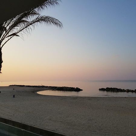 شقة Sea House Tonnara شاكا المظهر الخارجي الصورة