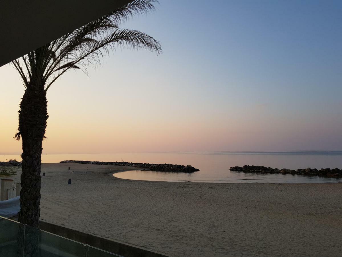 شقة Sea House Tonnara شاكا المظهر الخارجي الصورة