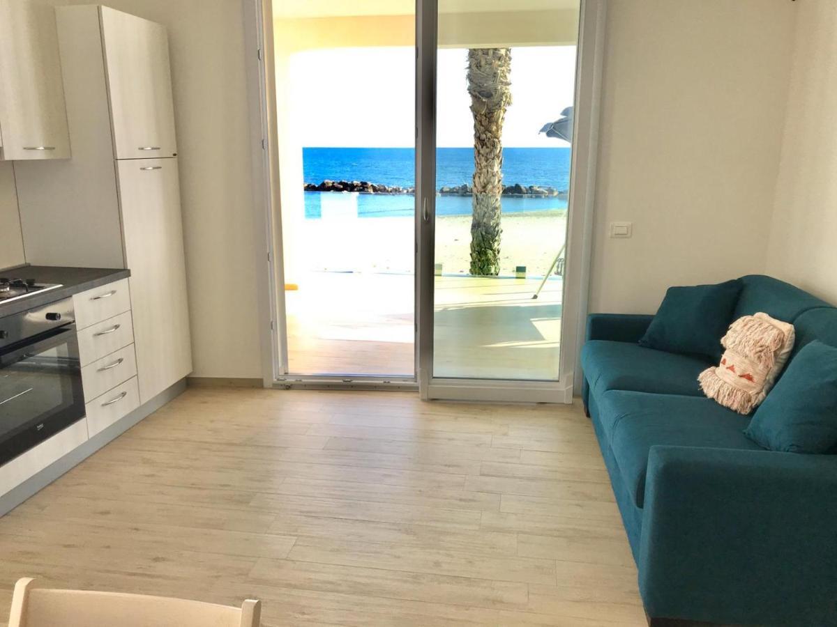 شقة Sea House Tonnara شاكا المظهر الخارجي الصورة